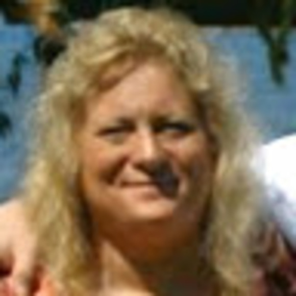 Meet your Posher, Julie - Picture 1 of 1